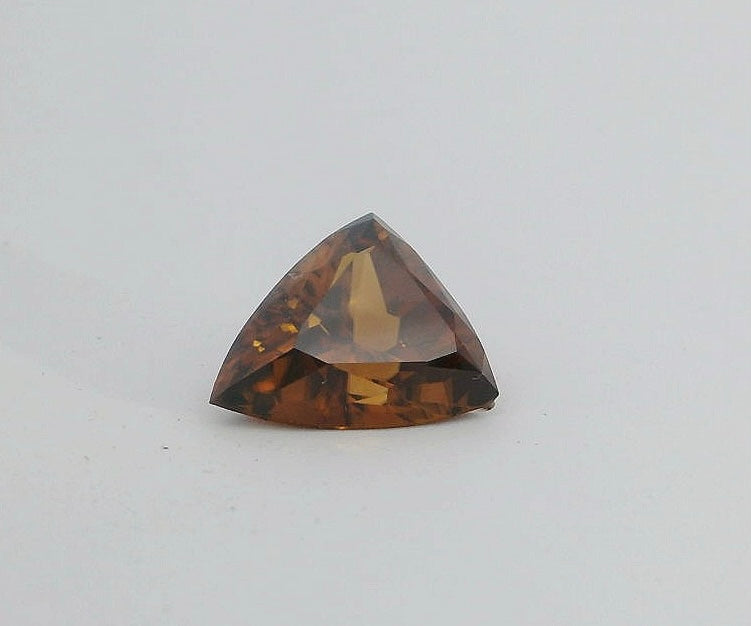 Auburn colour Australian Zircon. M1171