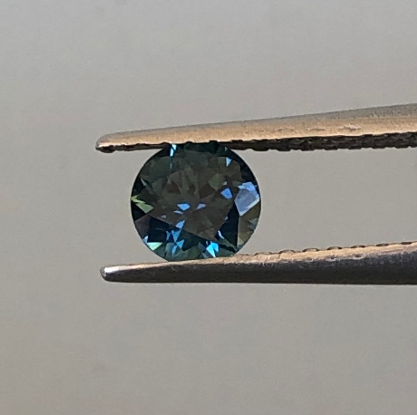 Bright Blue Sapphire. M1128