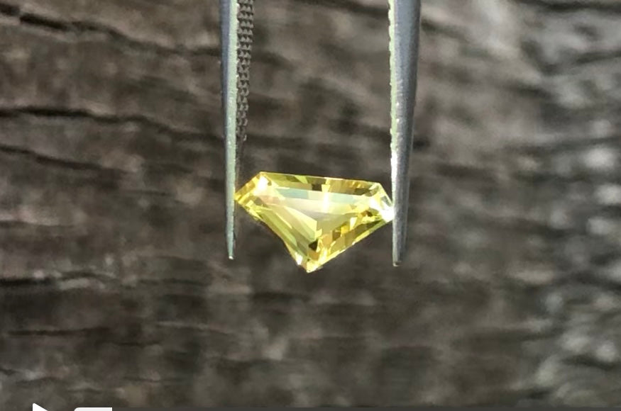 Magnificent Yellow Sapphire. M1220