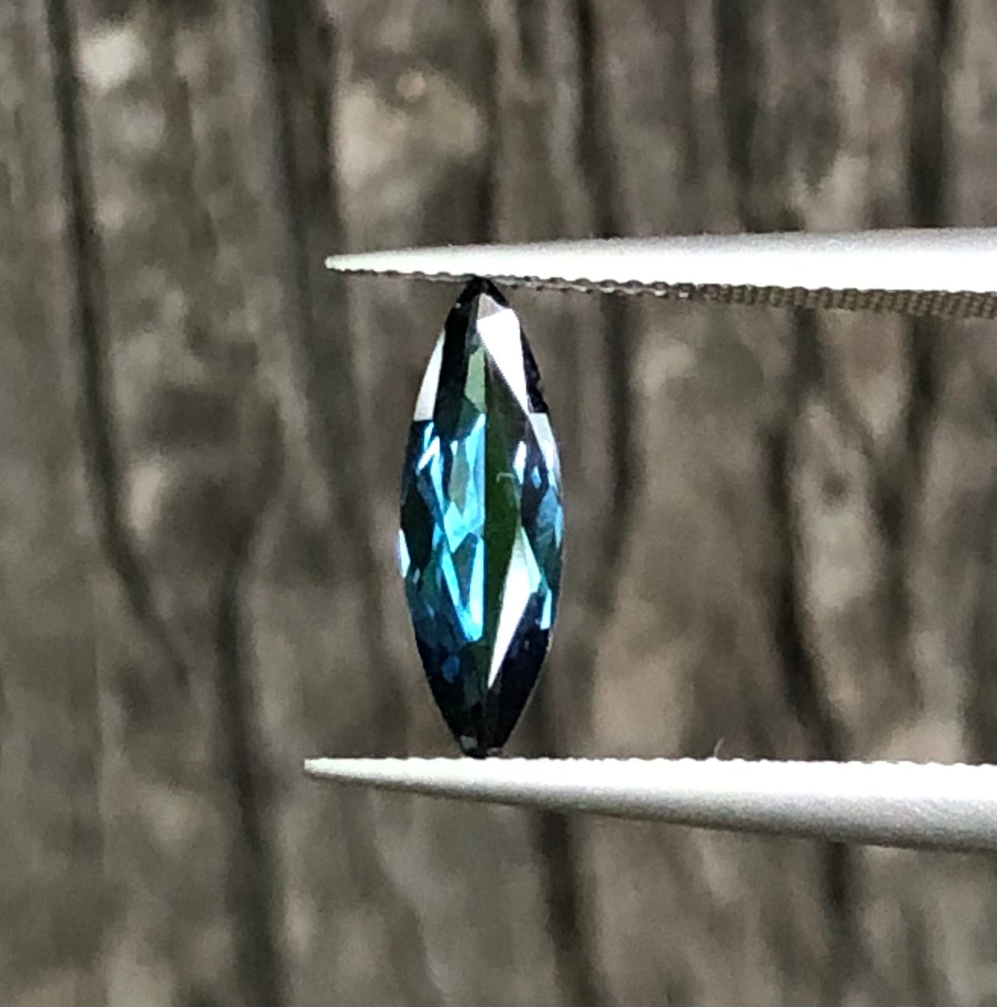 Stunning Blue Sapphire. M1160