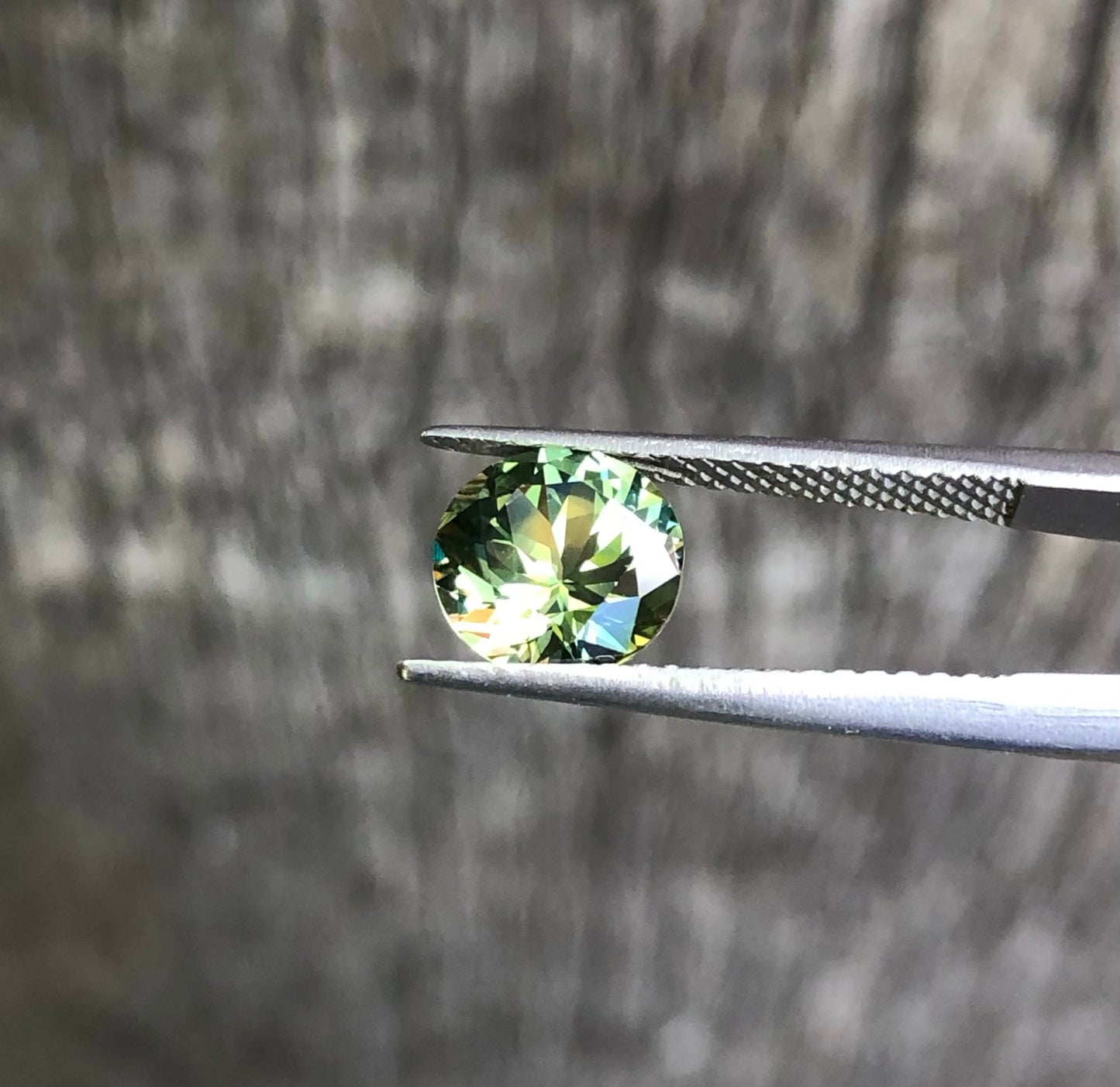 Exquisite Green Yellow Blue Parti Sapphire. M1236