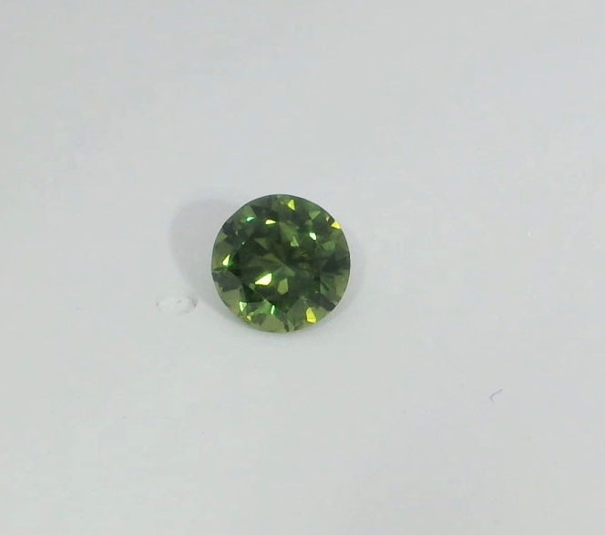 Sparkling Grass Green Australian Sapphire. M1148