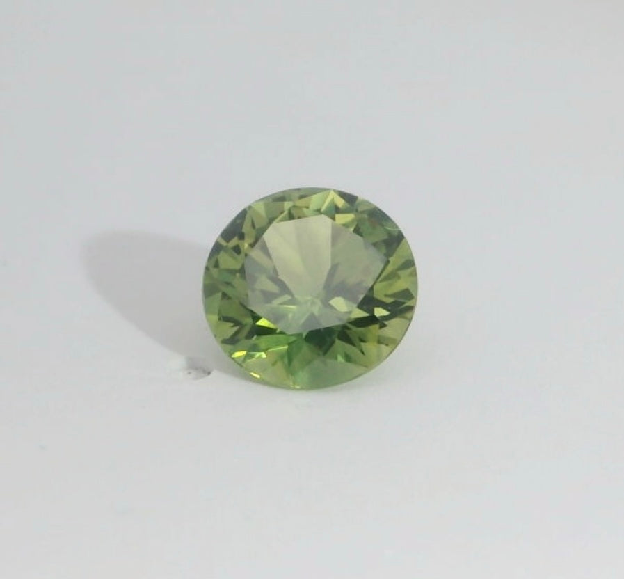 Bright Green Yellow Parti Australian Sapphire. M1149