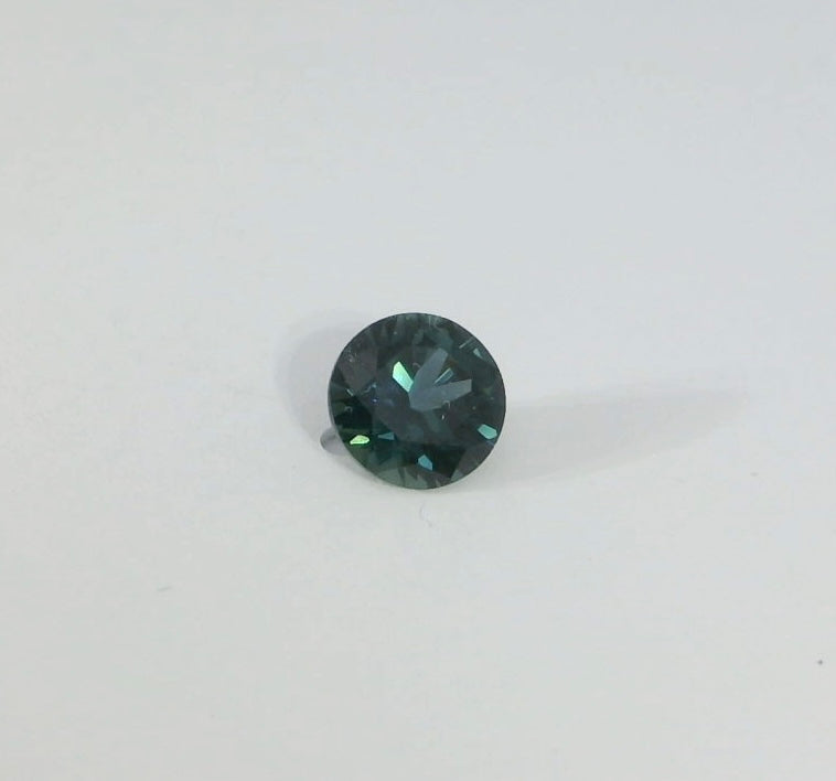 Bright Blue Sapphire. M1185