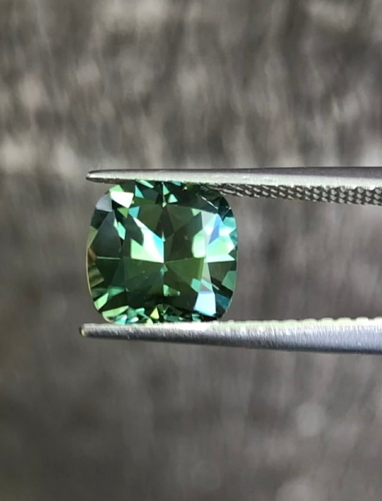Beautiful Sapphire Green with Yellow Highlights. M1241
