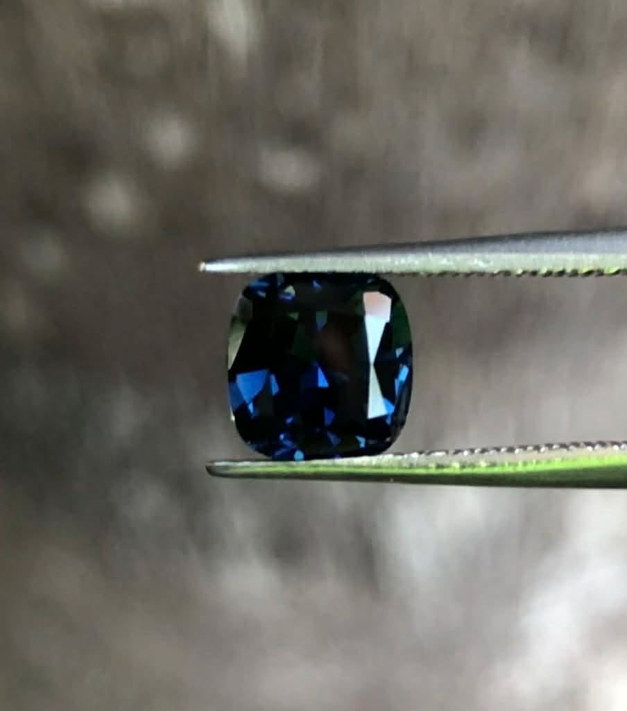 Royal Blue Sapphire. M1299