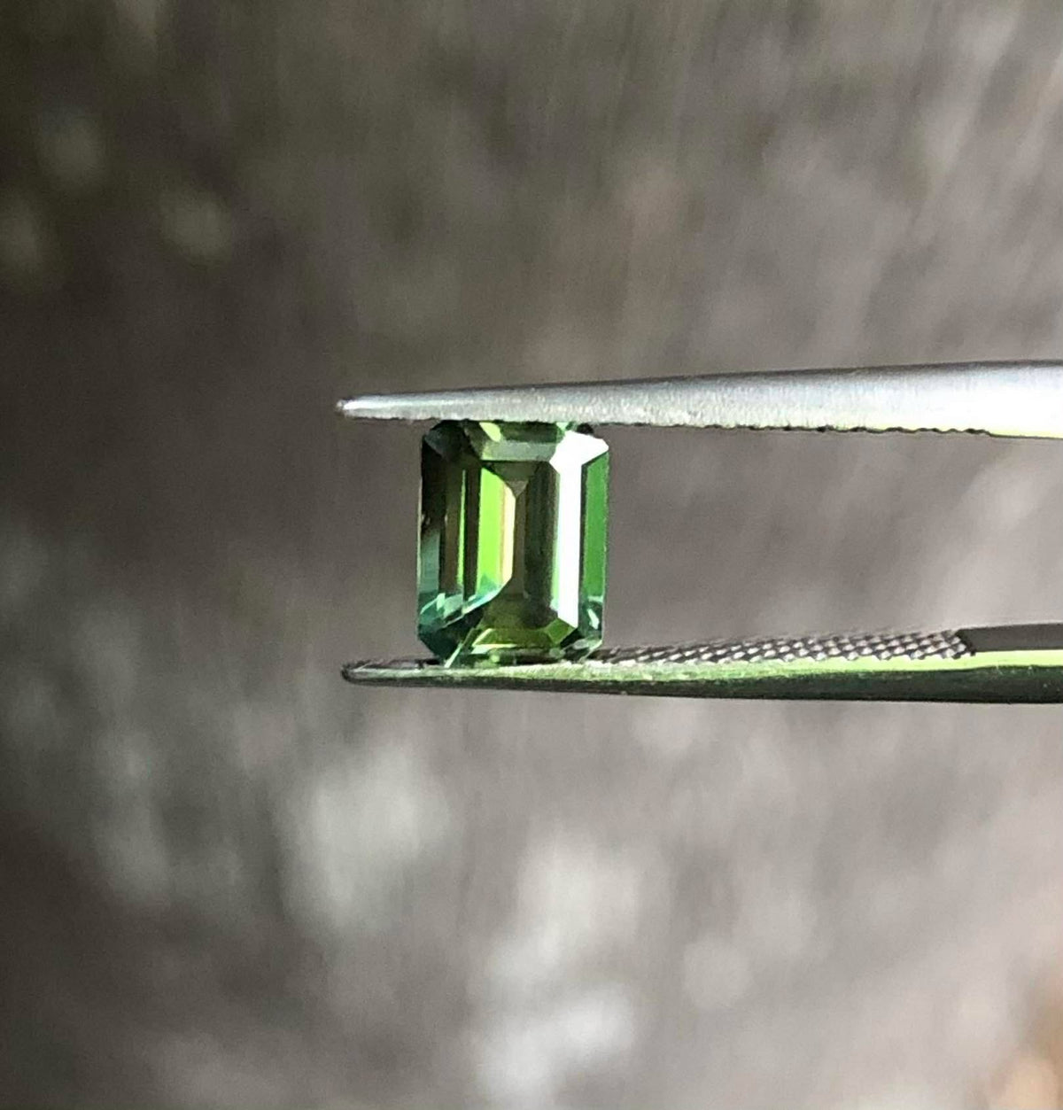 Bright Green Sapphire. M1309