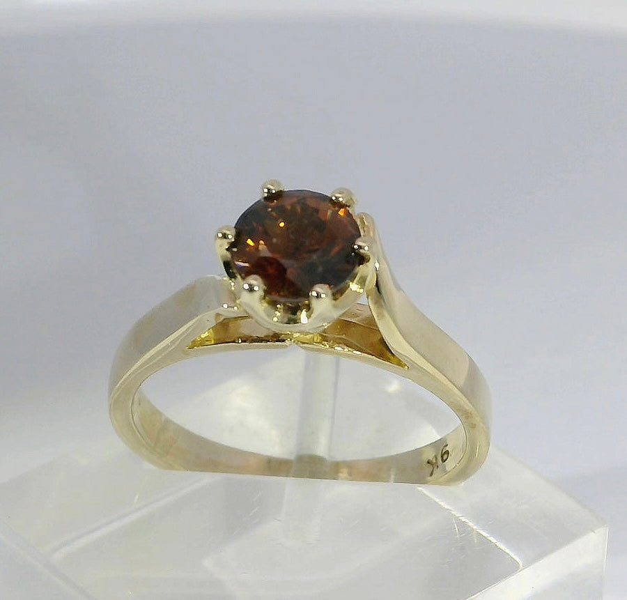 9ct Gold Ring set with an Australian Zircon. M91993