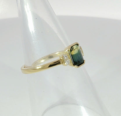 Magnificent Parti Sapphire & Diamond 18ct Gold Ring. M18238