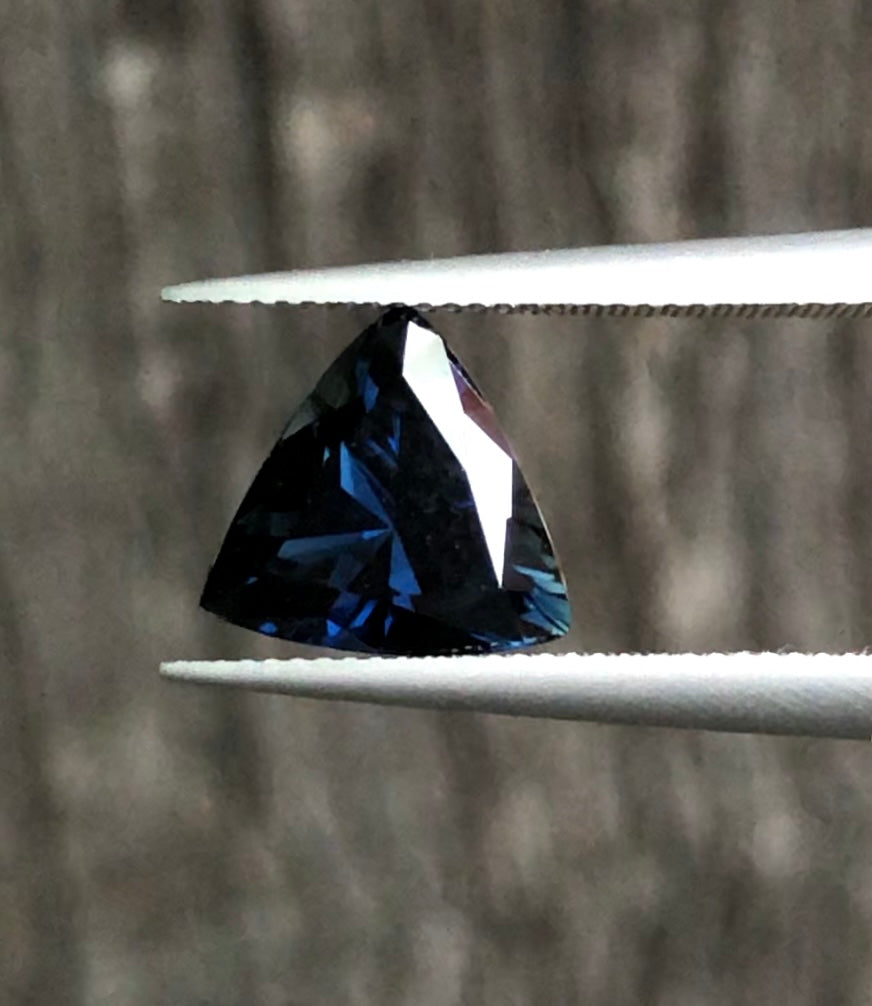 Beautiful Blue Sapphire. M1159
