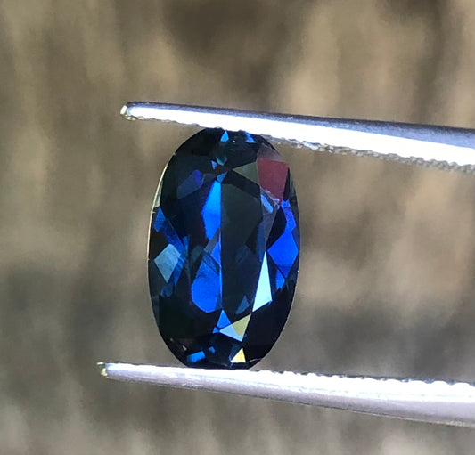 Vibrant Blue Australian Sapphire. M1072