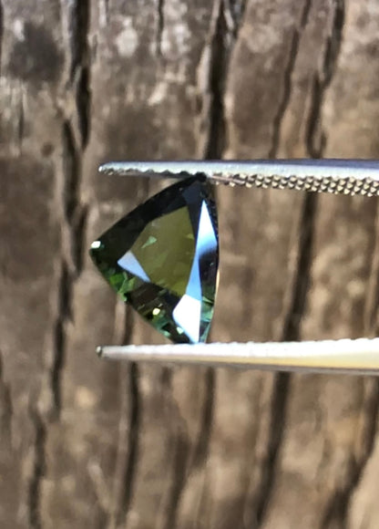Deep Green Sapphire. M891