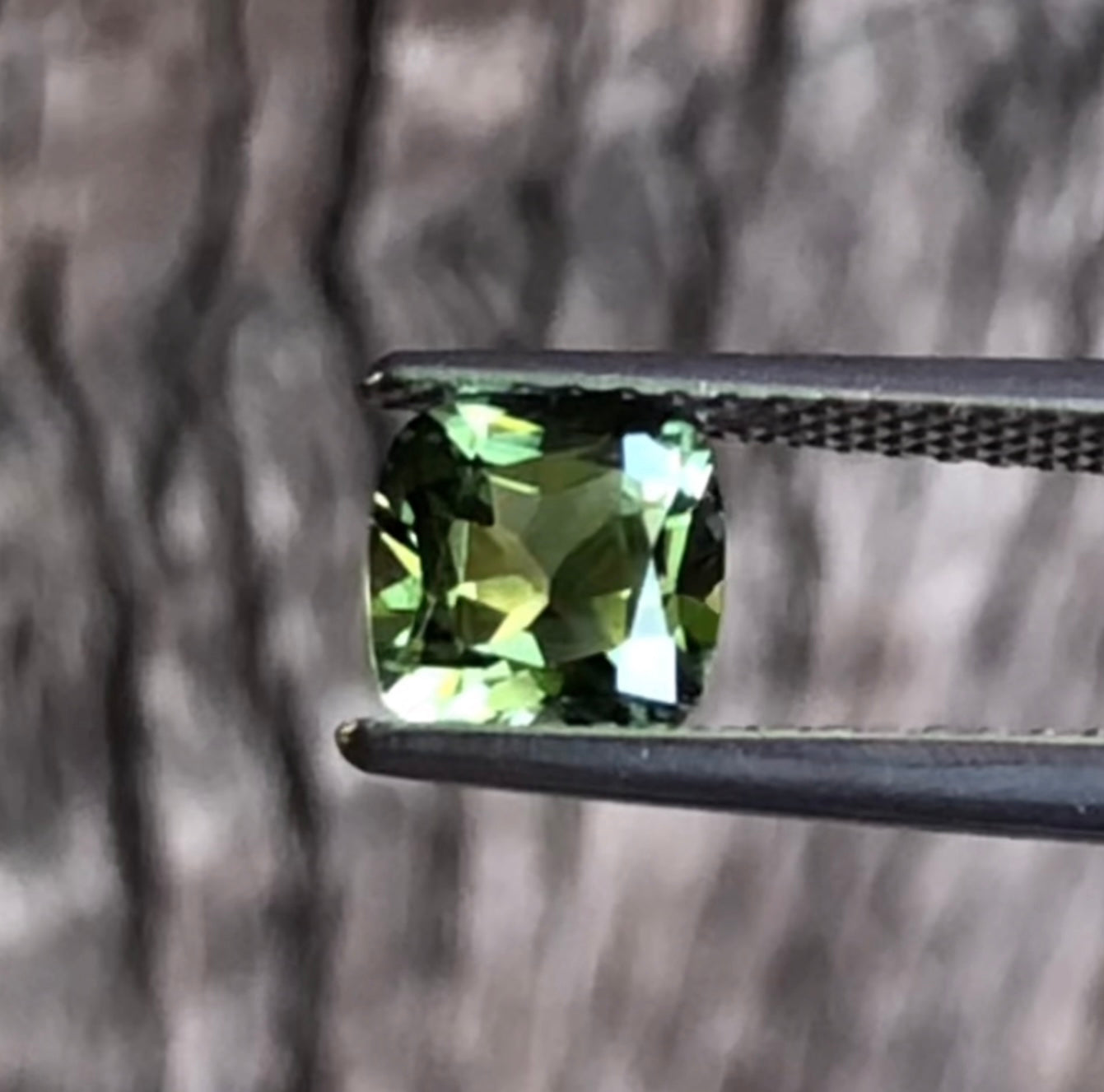 Exquisite Green Sapphire. M1201