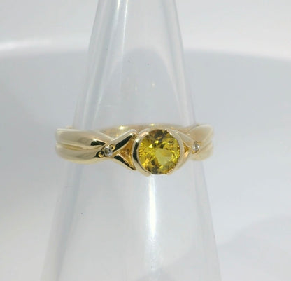 Elegant Yellow Sapphire & Diamond 18ct Gold Ring. M18212