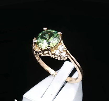 Dazzling Parti colour Sapphire & Diamonds set in 18ct Gold. M18230