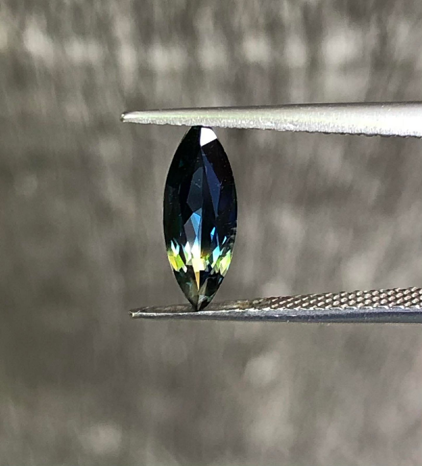 Stunning Blue Yellow Parti Sapphire. M1237