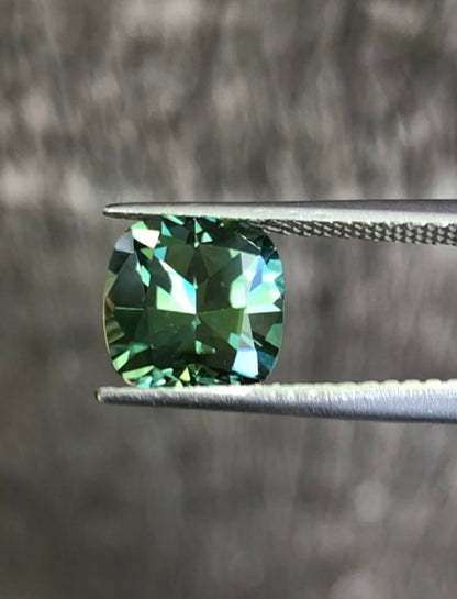 Beautiful Sapphire Green with Yellow Highlights. M1241