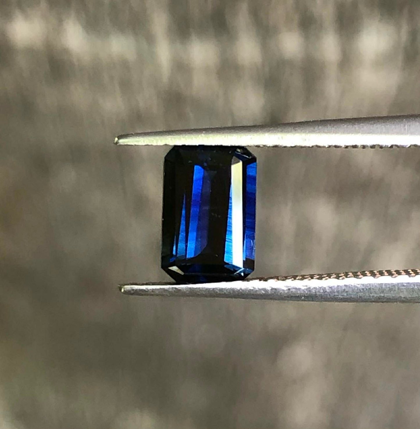 Deep Blue Sapphire. M1252