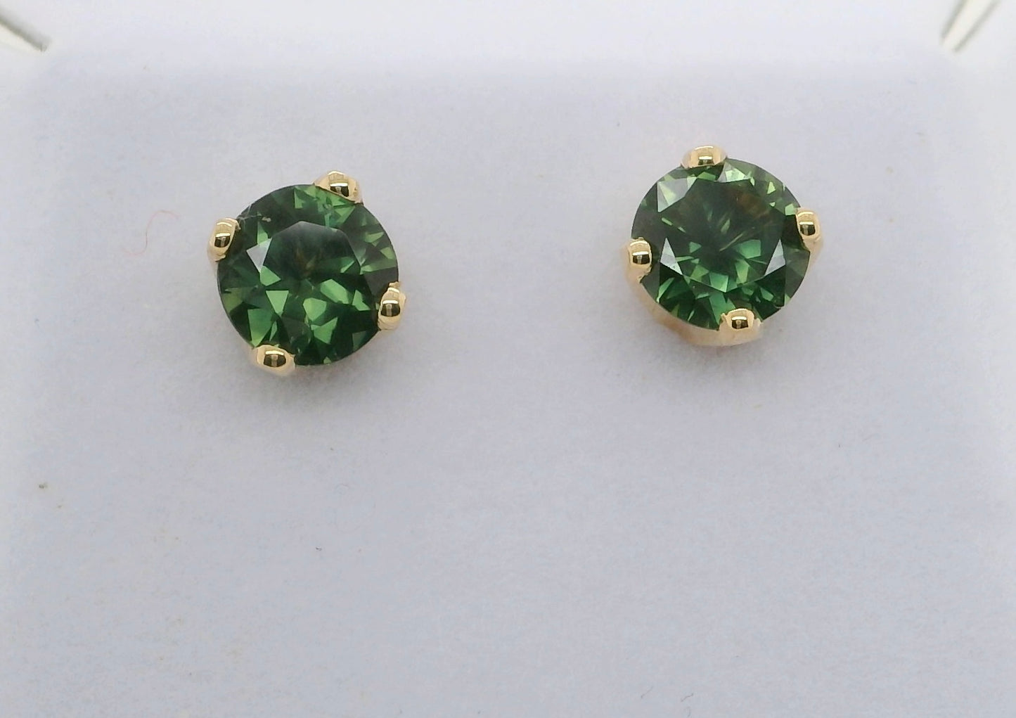 Elegant Green Yellow Parti Sapphire 9ct Gold Earrings. M92124