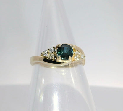 Bright Blue Yellow Parti Sapphire 9ct Gold Ring. M92158