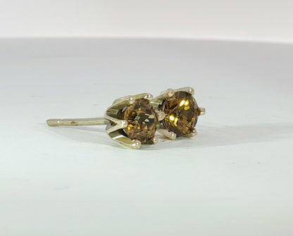 9ct Gold Earring Studs set with Australian Zircons. M92167
