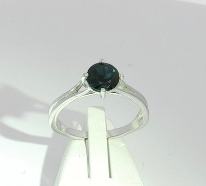 Radiant Sapphire 9ct White Gold Ring. M92208