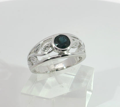 Beautiful Blue Sapphire 9ct White Gold Ring. M92215