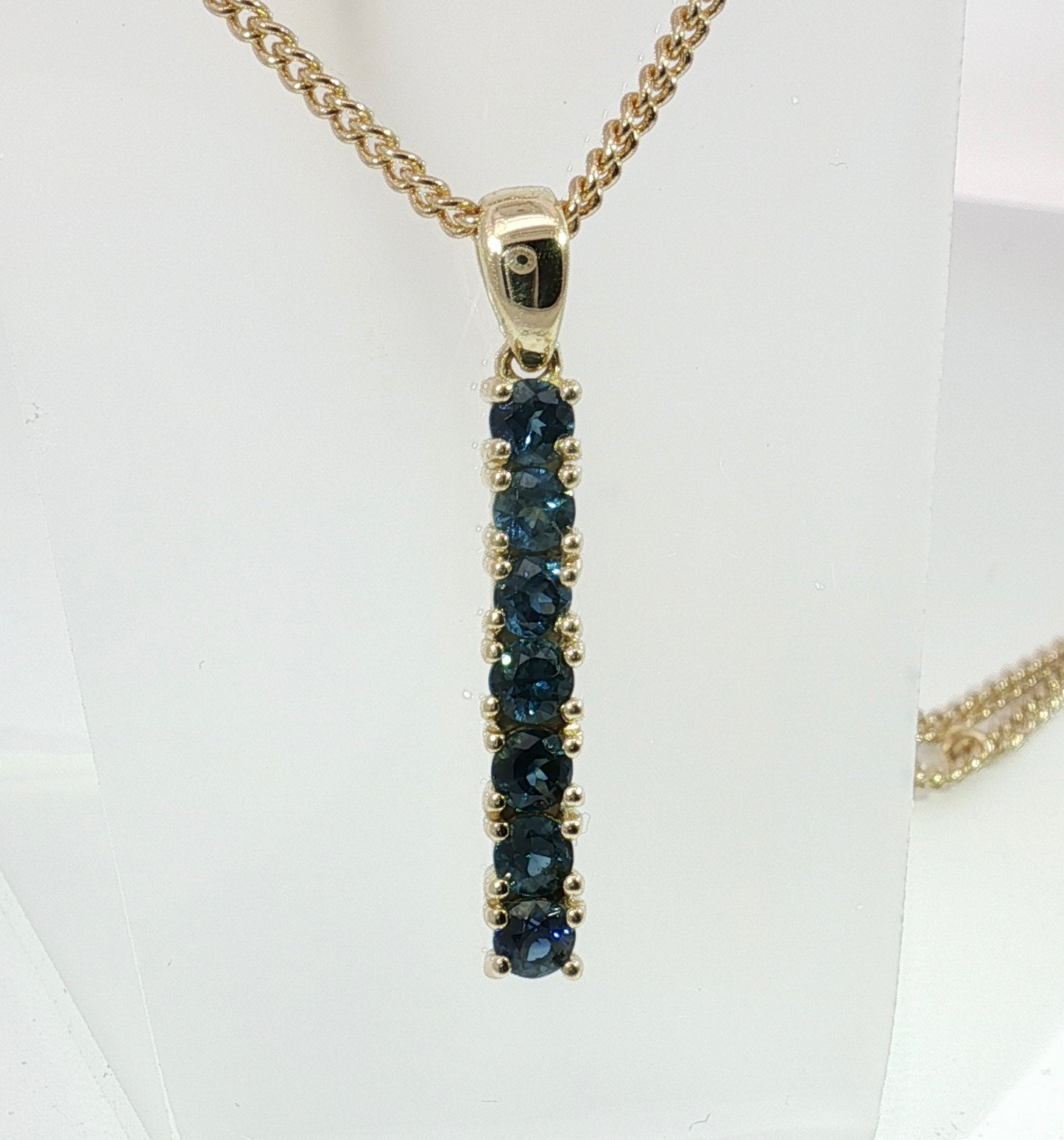 Elegant Blue Sapphire 9ct Gold Pendant. M92226