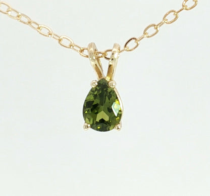 Vibrant Green Sapphire 9ct Gold Pendant. M92252