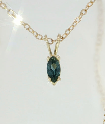 Blue Sapphire 9ct Gold Pendant. M92263