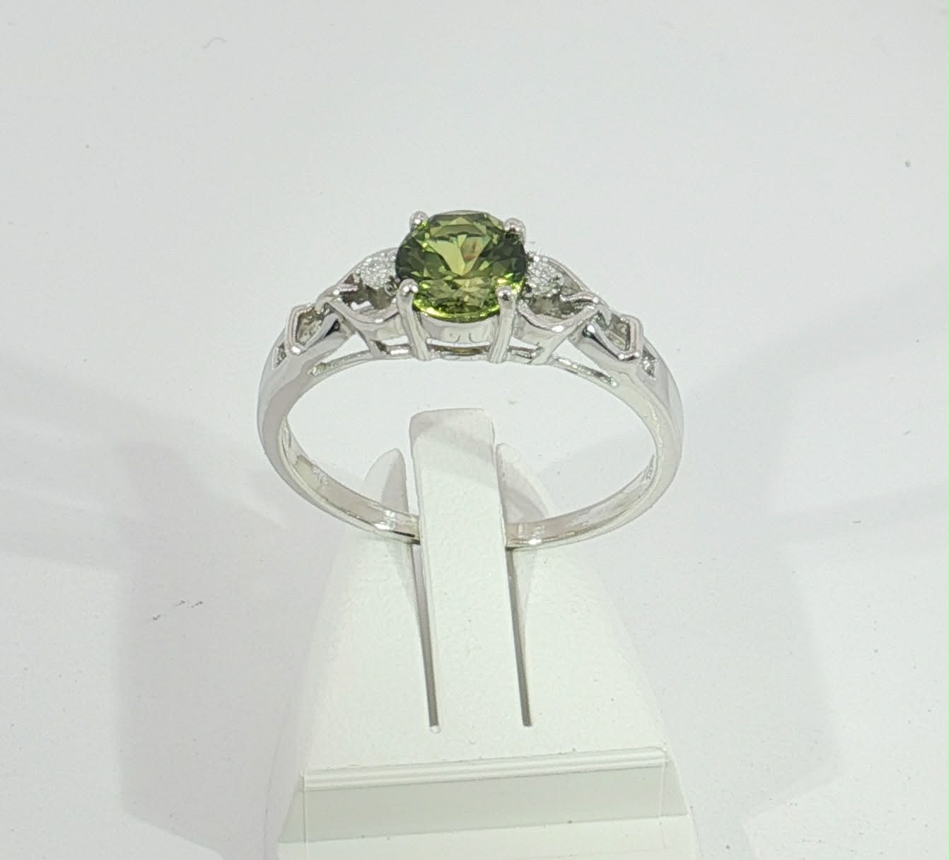 Green Yellow Parti Sapphire & Diamond 9ct White Gold Ring. M92283