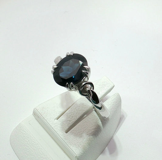 Oval Brilliant Cut Blue Sapphire Solitaire White Gold Ring. M92284