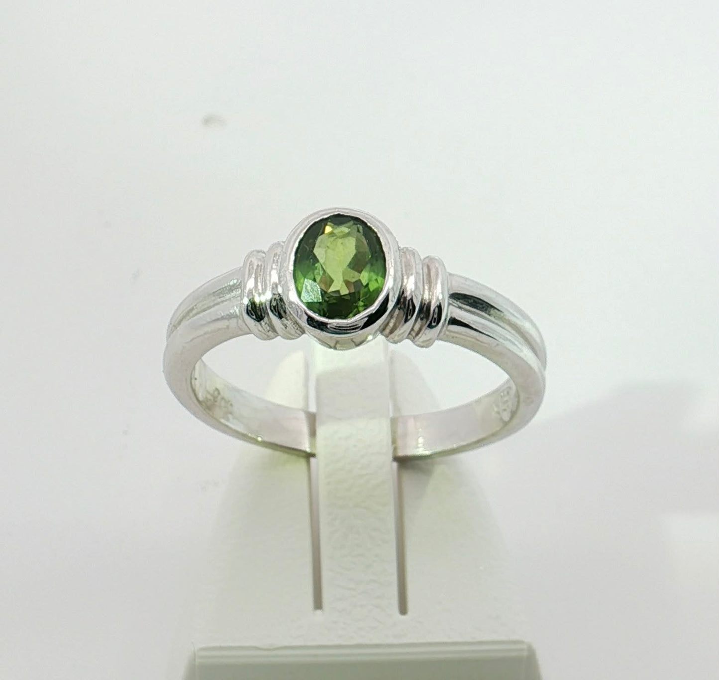 Green Sapphire set in a 9ct White Gold Ring. M92289