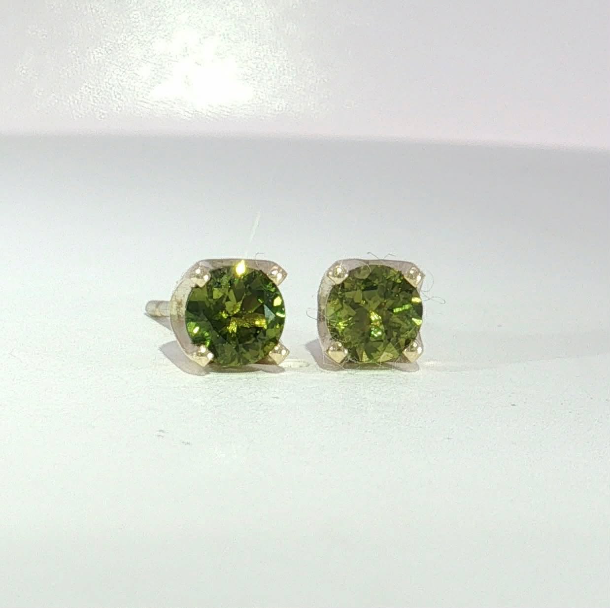 Sapphire 9ct Gold Earrings. M92301