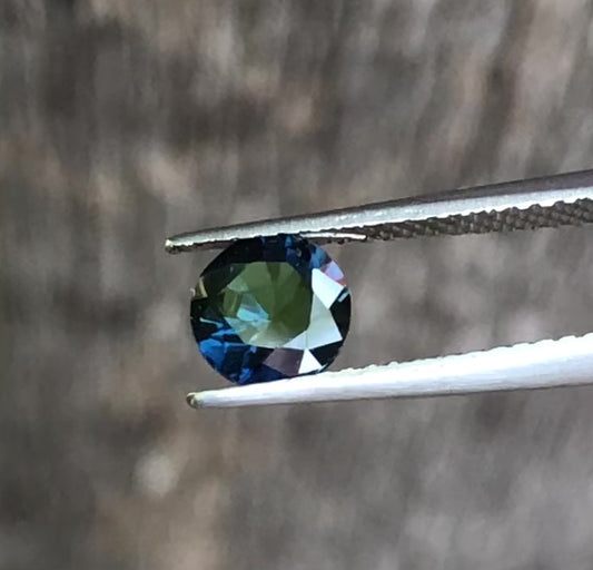 Pretty Blue Australian Sapphire. Code – M1135