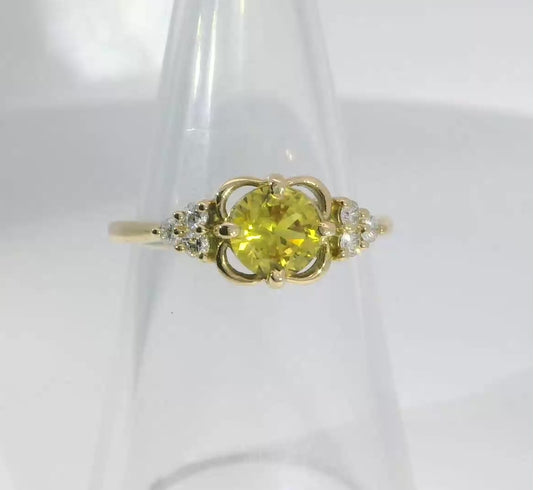 Gorgeous Yellow Sapphire & Diamond 18ct Gold Ring. M18201