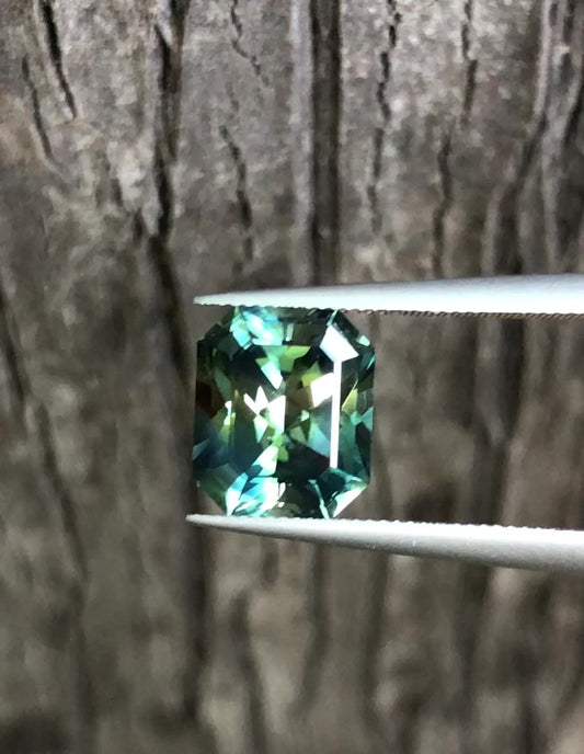 Blue Yellow Green Parti Sapphire. M1165