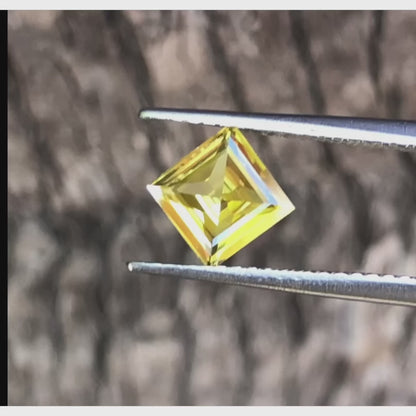 Eye-catching Yellow Sapphire.  M1021