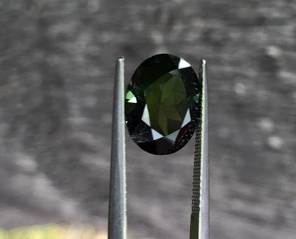 Deep Green Sapphire. M1049