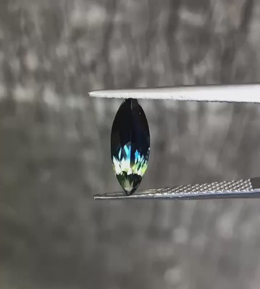 Stunning Blue Yellow Parti Sapphire. M1237