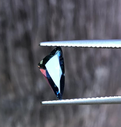 Bright Blue Sapphire. M957