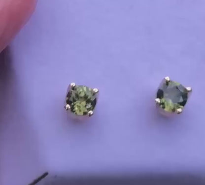 Sapphire 9ct Gold Earrings. M92301