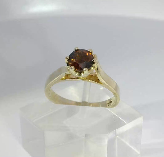 9ct Gold Ring set with an Australian Zircon. M91993