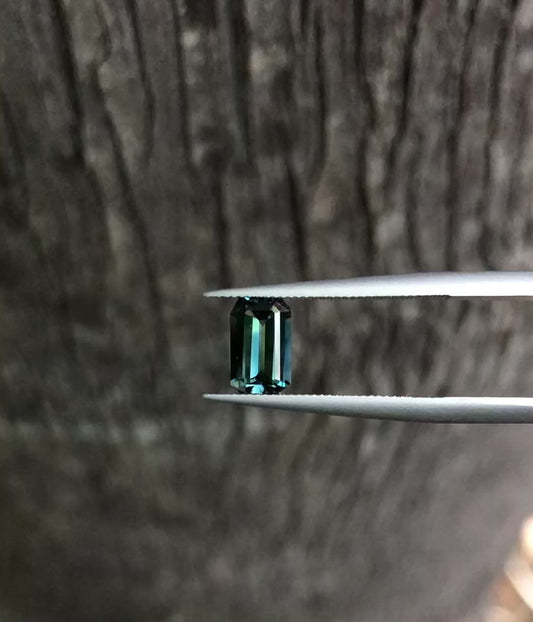 Stunning Blue with Light Blue to White End Sapphire. M1157