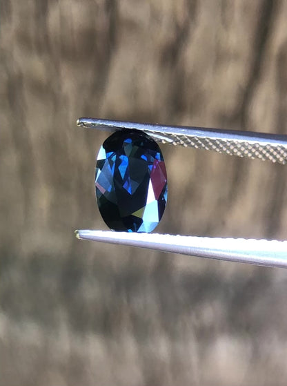 Vibrant Blue Australian Sapphire. M1072